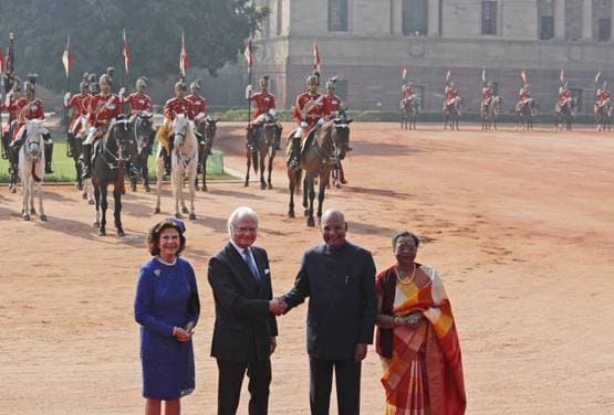 भारत दौरे पर स्वीडन के राजा, पत्नी संग ई-रिक्शा में की सवारी