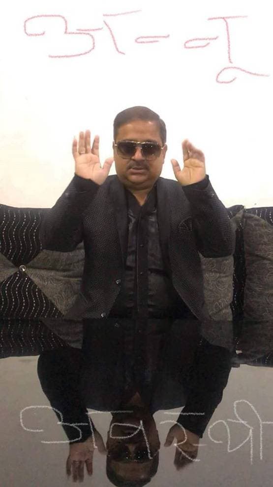 कानपुर के अन्नू अवस्थी, 10वीं में 8 बार फेल, हंसाकर की लाखों में कमाई