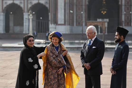 भारत दौरे पर स्वीडन के राजा, पत्नी संग ई-रिक्शा में की सवारी