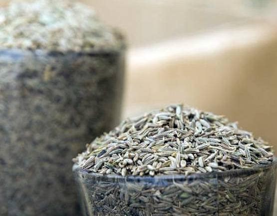 बाजार में बिक रहा है 'झाड़ू' से बना नकली जीरा, हो जाइए सावधान