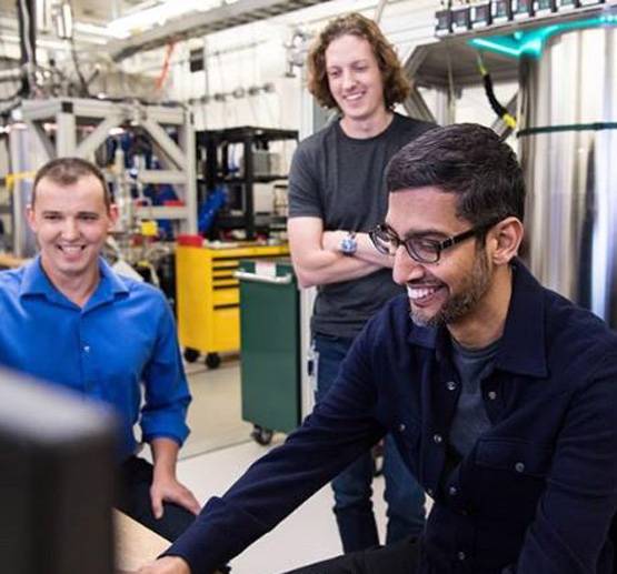 गर्ल्स हॉस्टल के बाहर अंजलि से मिलने जाते थे पिचाई, ऐसी है लव लाइफ