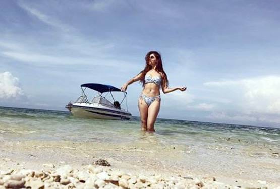 समंदर किनारे बिकिनी में 'टीवी की बहू' का बोल्ड अंदाज, फिलिपिन में कर रहीं एन्जॉय