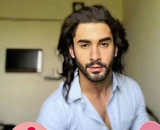 10 साल छोटे लक्ष्य संग रश्मि ने रखा रिश्ता, हुआ ब्रेकअप!