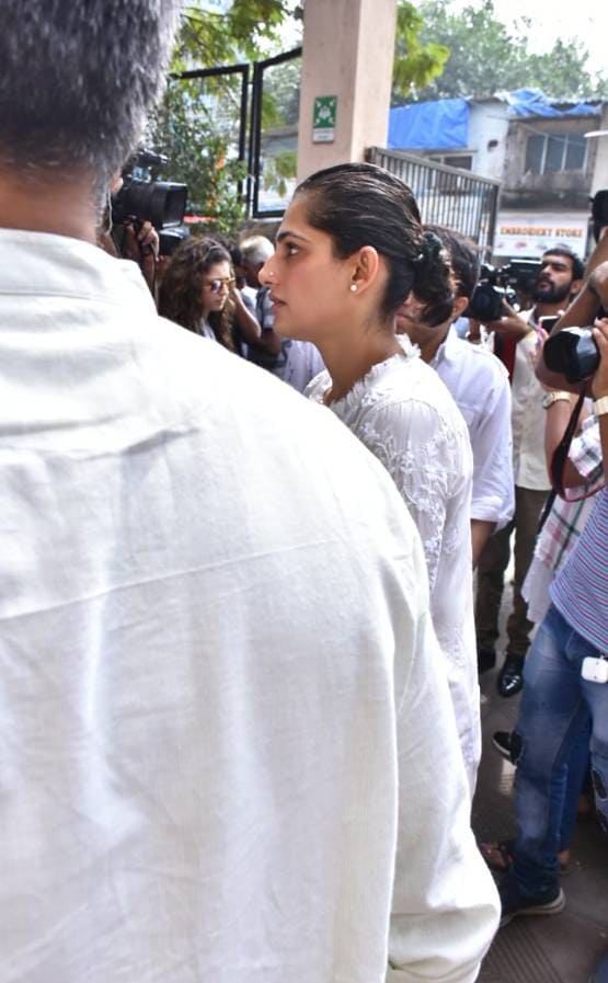 कुशल पंजाबी का अंतिम संस्कार, श्रद्धांजलि देने पहुंचे TV सितारे