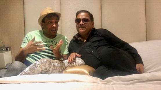 कानपुर के अन्नू अवस्थी, 10वीं में 8 बार फेल, हंसाकर की लाखों में कमाई