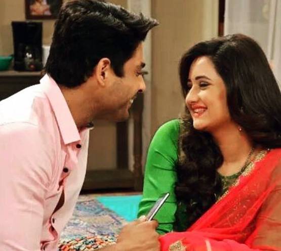 2 साल पहले बिग बॉस के घर लव बर्ड्स बनकर आए थे सिद्धार्थ-रश्मि