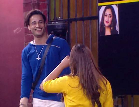 मां का लेटर मिलने पर रोईं गोविंदा की भांजी, घरवालों की आंखें भी हुई नम