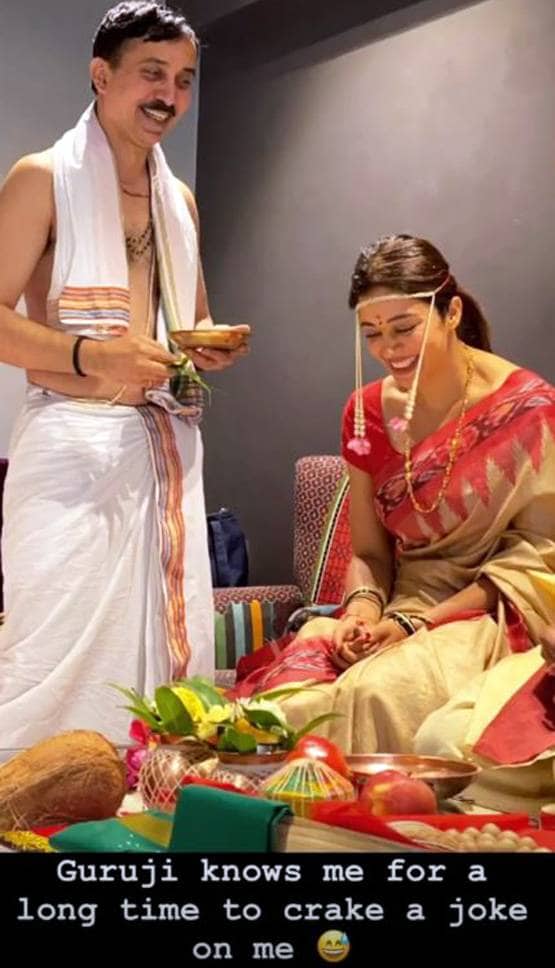 नेहा पेंडसे की प्री-वेडिंग रस्में शुरू, पूजा में ट्रैडिशनल लुक में दिखीं