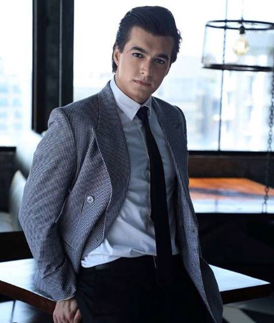 मोहसिन से हिना खान तक, ये TV सेलेब्स बने 2019 के सेक्सिएस्ट मैन-वुमन