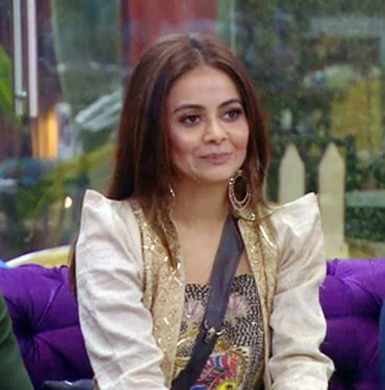 बेघर हुईं देवोलीना ने गाया 'ये दोस्ती हम नहीं तोड़ेंगे', फूट-फूटकर रोईं रश्मि