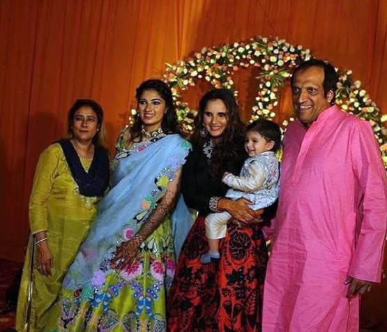 अजहरुद्दीन की बहू बनीं सानिया की बहन, फैमिली एलबम से गायब शोएब!