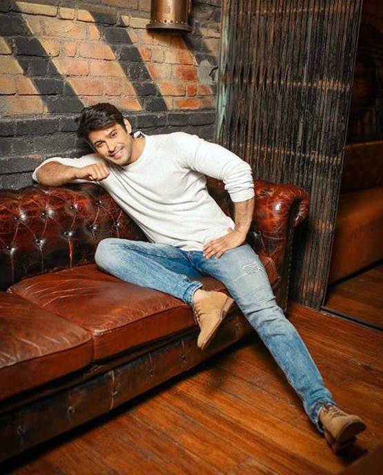 BB13 के फिक्सड विनर हैं सिद्धार्थ? KRK ने किया चौंकाने वाला खुलासा