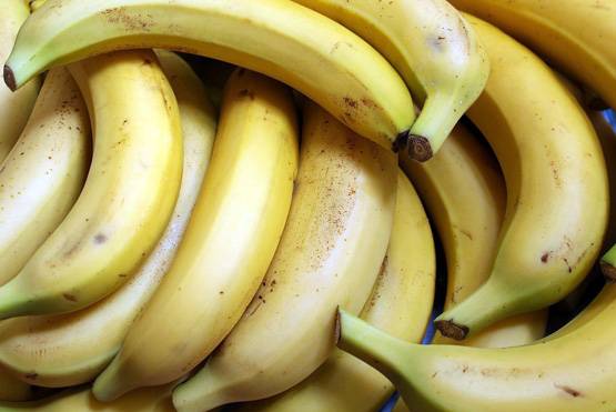 केला खाने से पहले जरूर जान लीजिए ये 10 बातें नहीं तो कर बैठेंगे गलती
