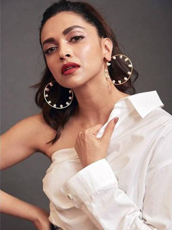 कटरीना को पीछे छोड़ हिना बनीं तीसरी सेक्सिएस्ट एशियन वुमन, नंबर 1 पर ये एक्ट्रेस