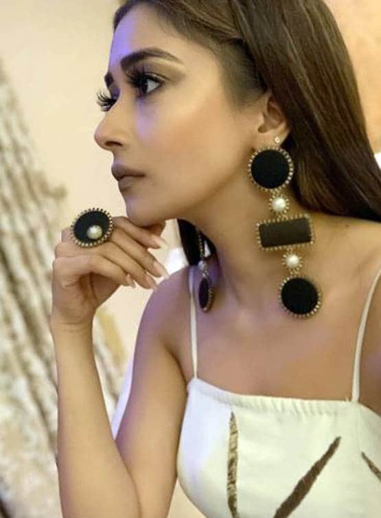 ब्लैक मोनोकनी में उतरन की 'इच्छा' का बोल्ड लुक, ग्लैमरस फोटो वायरल