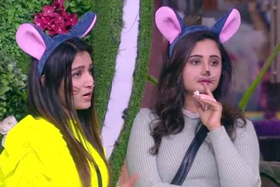 शेफाली संग लड़ाई के बाद रश्मि ने तोड़ी प्लेट, अरहान पर चिल्लाईं