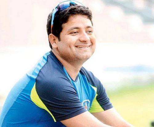 धोनी के साथ खेला था वर्ल्ड कप, अब इस खिलाड़ी को CSK ने करोड़ों में खरीदा