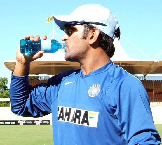 15 साल बेमिसाल, धोनी की सीक्रेट डाइट, जिससे बने मैदान के बाहुबली