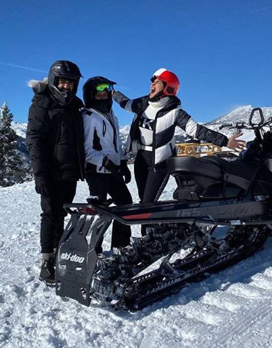 कैलिफोर्निया की वादियों में निक का हाथ थामें दिखीं प्रियंका, PHOTOS