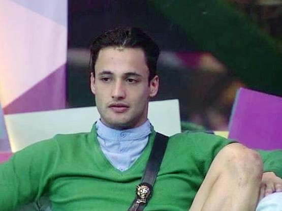 असीम ने पहनी पारस की जैकेट? गर्लफ्रेंड के दावे पर उमर बोले- इतने बुरे दिन नहीं आए