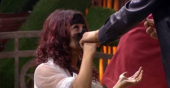 बिग बॉस में कार्तिक को देखकर उड़े शहनाज के होश, घुटनों पर बैठ किया प्रपोज