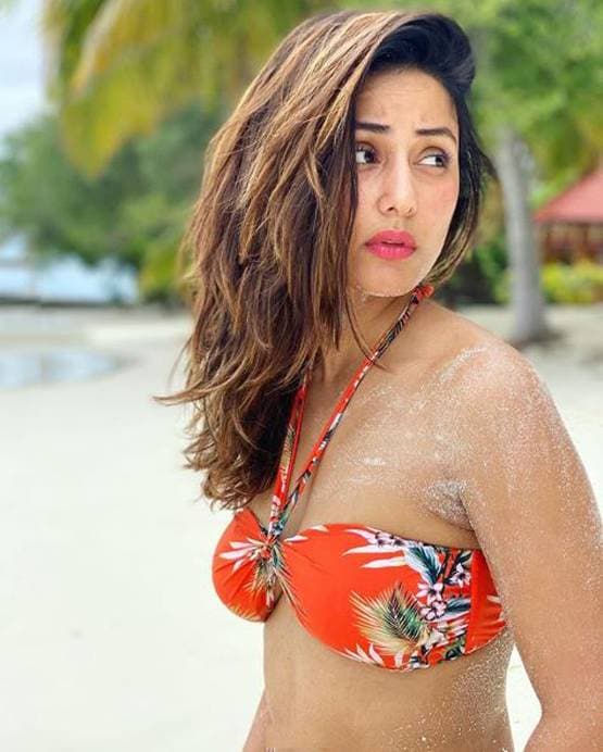 वेकेशन पर हिना खान, समंदर किनारे दिखा बोल्ड अंदाज, वायरल हुईं तस्वीरें