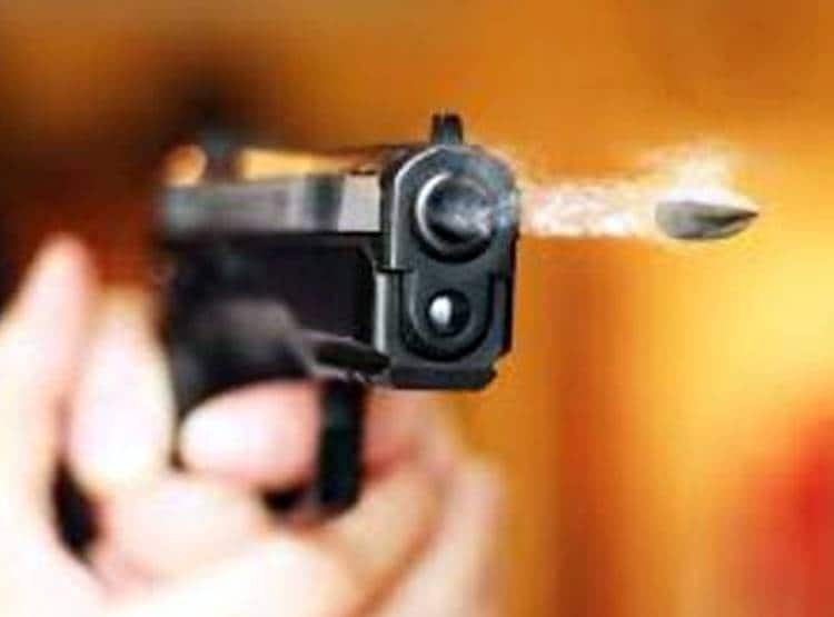 मौत का खेल साब‍ित हो रही हैं शादी में फायर‍िंग, सीने में घुस रहीं गोल‍ियां