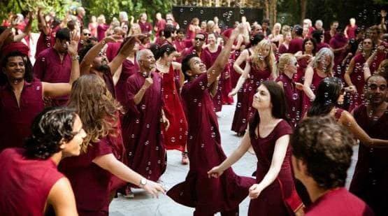 जब ओशो ने अमेरिका में बसा ली थी एक 'मायावी दुनिया'