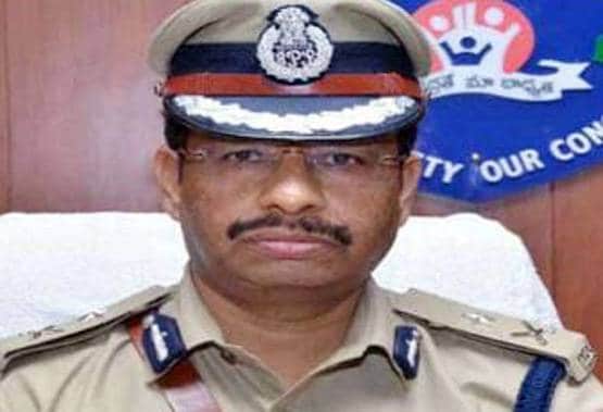ये हैं हैदराबाद के IPS सज्जनार, जिन पर उठे सवाल भी, मिले सैल्यूट भी