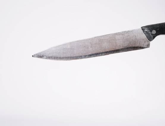 झाड़ू से लेकर कैंची तक, घर में रखी इन चीजों का भाग्य से क्या है कनेक्शन?