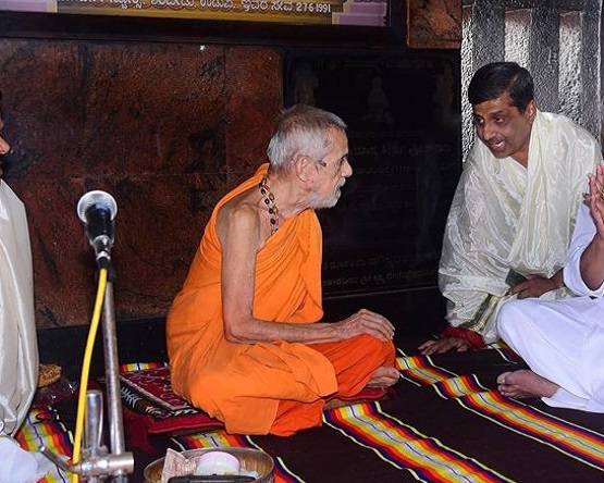 जानें कौन थे स्वामी विश्वेश तीर्थ? PM ने भी निधन पर जताया शोक