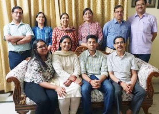 भगवान को कोसते थे अक्षत, पूछते थेेे ये सवाल, फिर एक दिन बने IAS