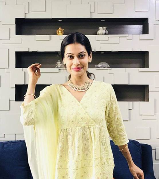 सिर्फ नेहरू नहीं, इन बातों पर बवाल काट चुकी हैं पायल रोहतगी