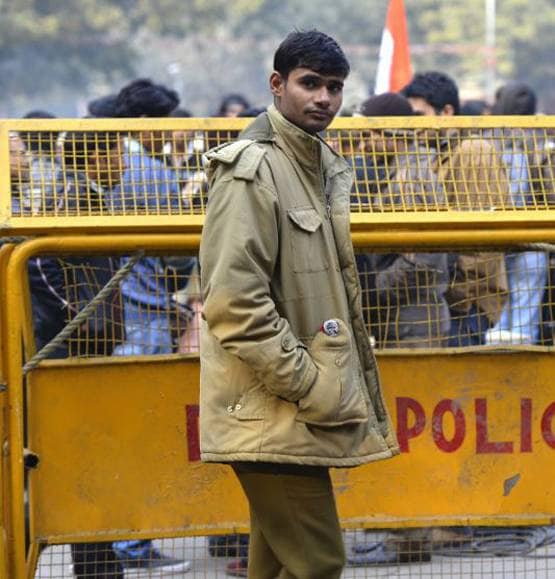 दिल्ली पुलिस में 81,000 कमाने का मौका, ऐसे भरें फॉर्म