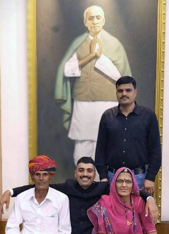 किसान के बेटे ने 6 बार की सरकारी नौकरी, नहीं मिली संतुष्टि तो बना IPS