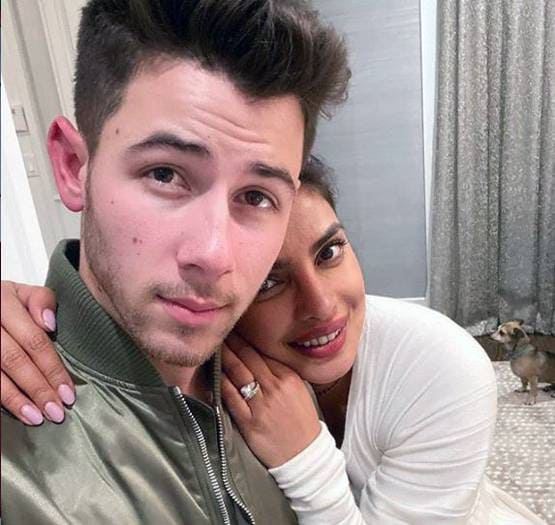 कैलिफोर्निया की वादियों में निक का हाथ थामें दिखीं प्रियंका, PHOTOS