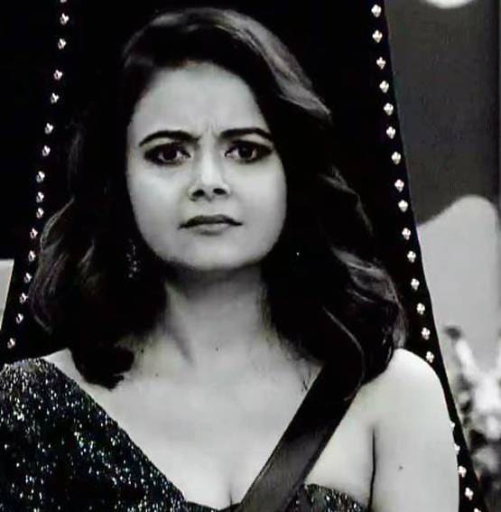 BB: देवोलीना ने क्यों लगाई रश्मि की क्लास? सिद्धार्थ संग किया फ्लर्ट