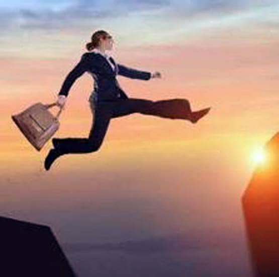 IIT स्टूडेंट पर पैसों की बारिश, ये कंपनियां दे रहीं करोड़ों का पैकेज