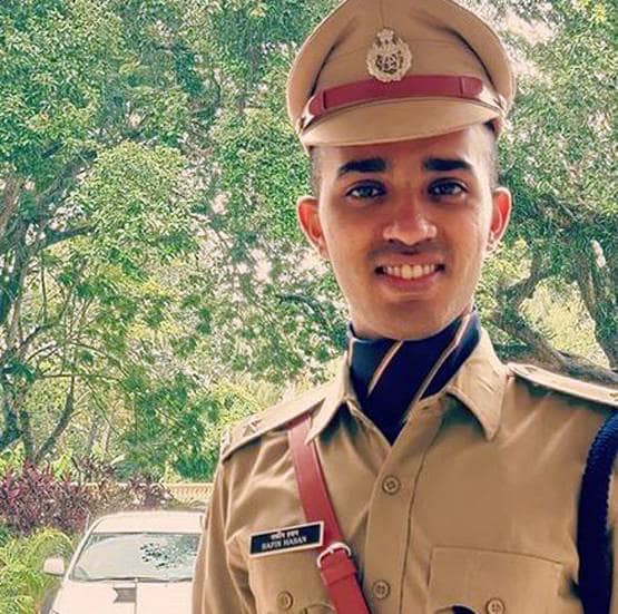 चाय-अंडे बेचने वाले का बेटा बन गया सबसे कम उम्र का IPS