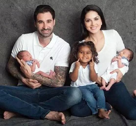 बॉलीवुड के इन मशहूर सितारों के घर IVF-सरोगेसी के जरिए आई Good News