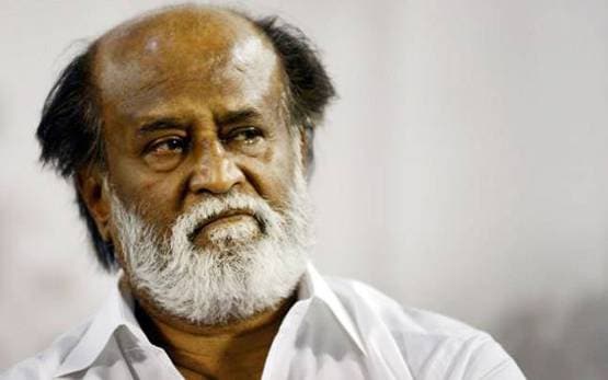 रजनीकांत से मिलने पहुंचा दिव्यांग फैन, दिया ये स्पेशल गिफ्ट