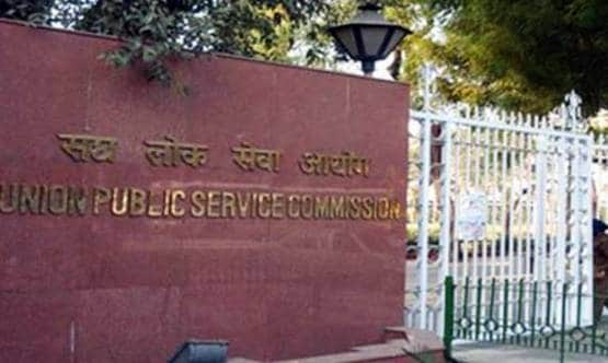 भगवान को कोसते थे अक्षत, पूछते थेेे ये सवाल, फिर एक दिन बने IAS