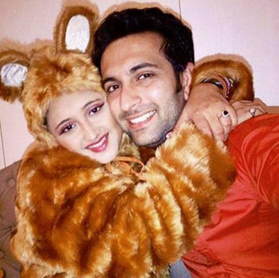 शादी, मिसकैरिज फिर तलाक, क्यों नंदिश संग टूटा रश्मि देसाई का रिश्ता?