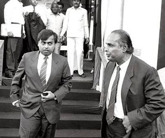 छोटा कमरा, दो स्टाफ से शुरू कर धीरूभाई ने ऐसे रखी रिलायंस की नींव