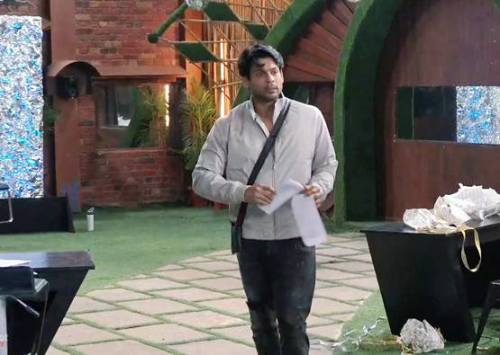 मां की चिट्ठी पढ़ खूब रोए सिद्धार्थ, असीम से माफी मांगकर लगाया गले