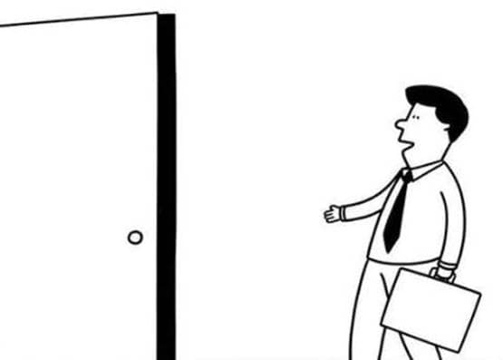 IAS इंटरव्यू में टॉपर से पानी की बोतल पर पूछा गया था ये सवाल