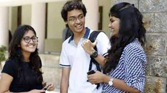 घरवाले बोले- IAS का भूत चढ़ गया क्या? फिर लड़की ने ऐसे क्रैक किया UPSC