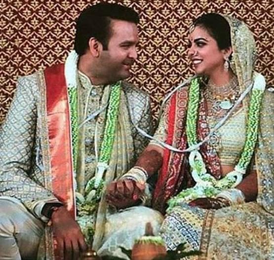 धीरूभाई के पोता-पोती कर रहे हैं ये काम, इतना बड़ा है परिवार