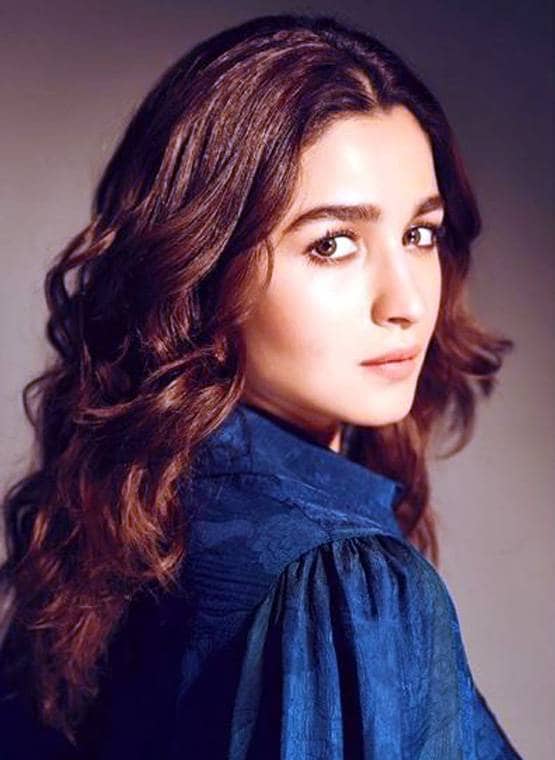 कटरीना को पीछे छोड़ हिना बनीं तीसरी सेक्सिएस्ट एशियन वुमन, नंबर 1 पर ये एक्ट्रेस