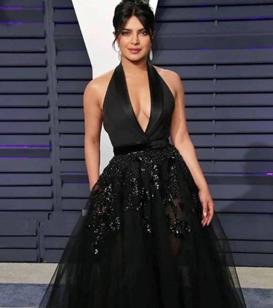 किस महीने बढ़ता है प्रियंका का वजन? जानें सुबह से शाम तक पूरा डाइट प्लान